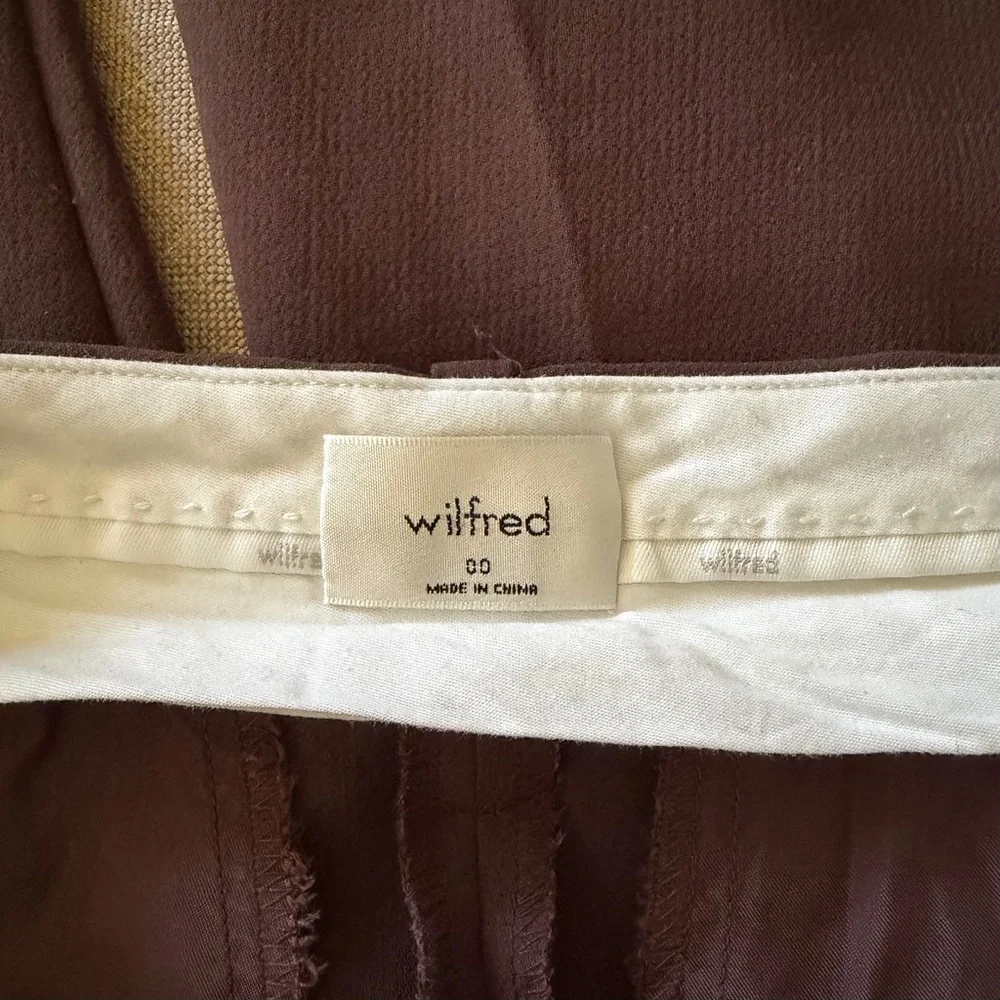 Aritzia The Effortless Pant Crepette - Picture 10 of 12